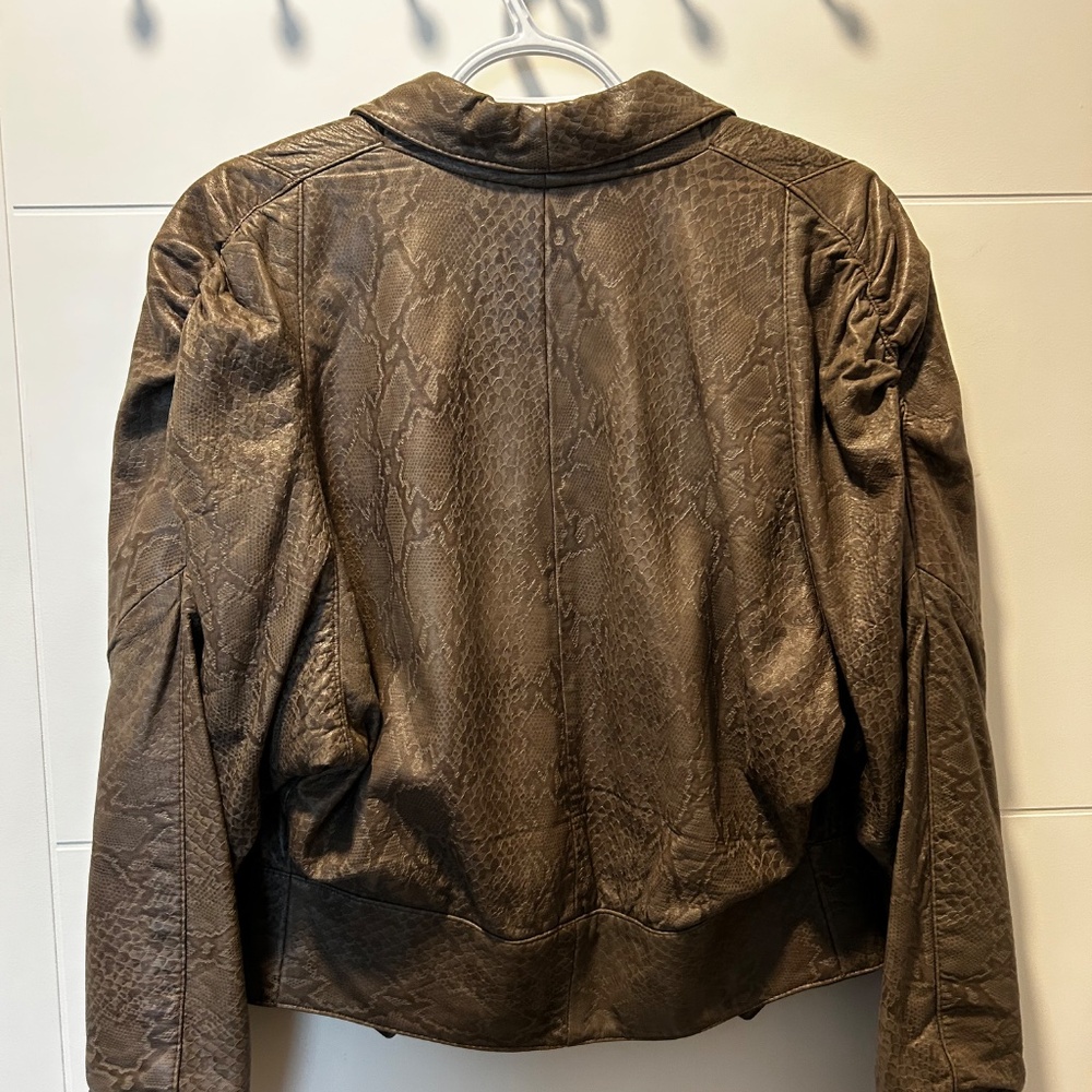Authentic Canadian Sheepskin Leather Jacket - Picture 3 of 5